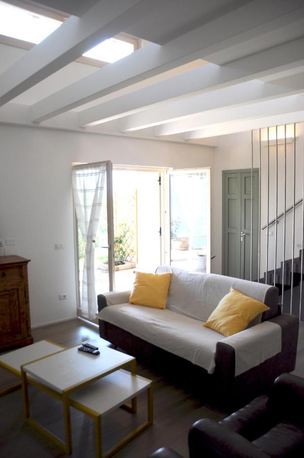 Villetta 56 Blu Yellow And Red Lake View Garden Private Parking By Garda Domus Mea Tremosine Exterior foto