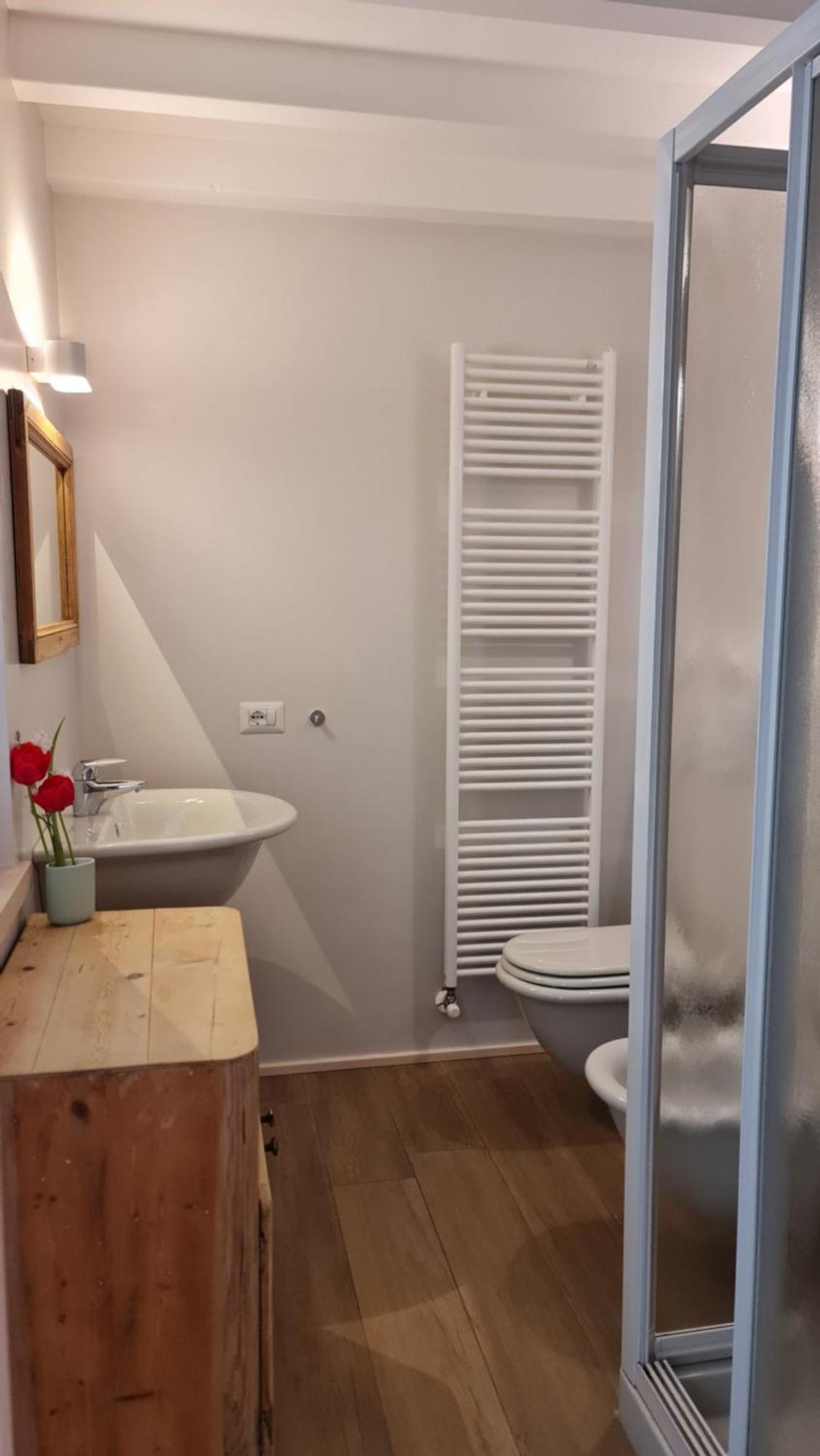 Villetta 56 Blu Yellow And Red Lake View Garden Private Parking By Garda Domus Mea Tremosine Exterior foto