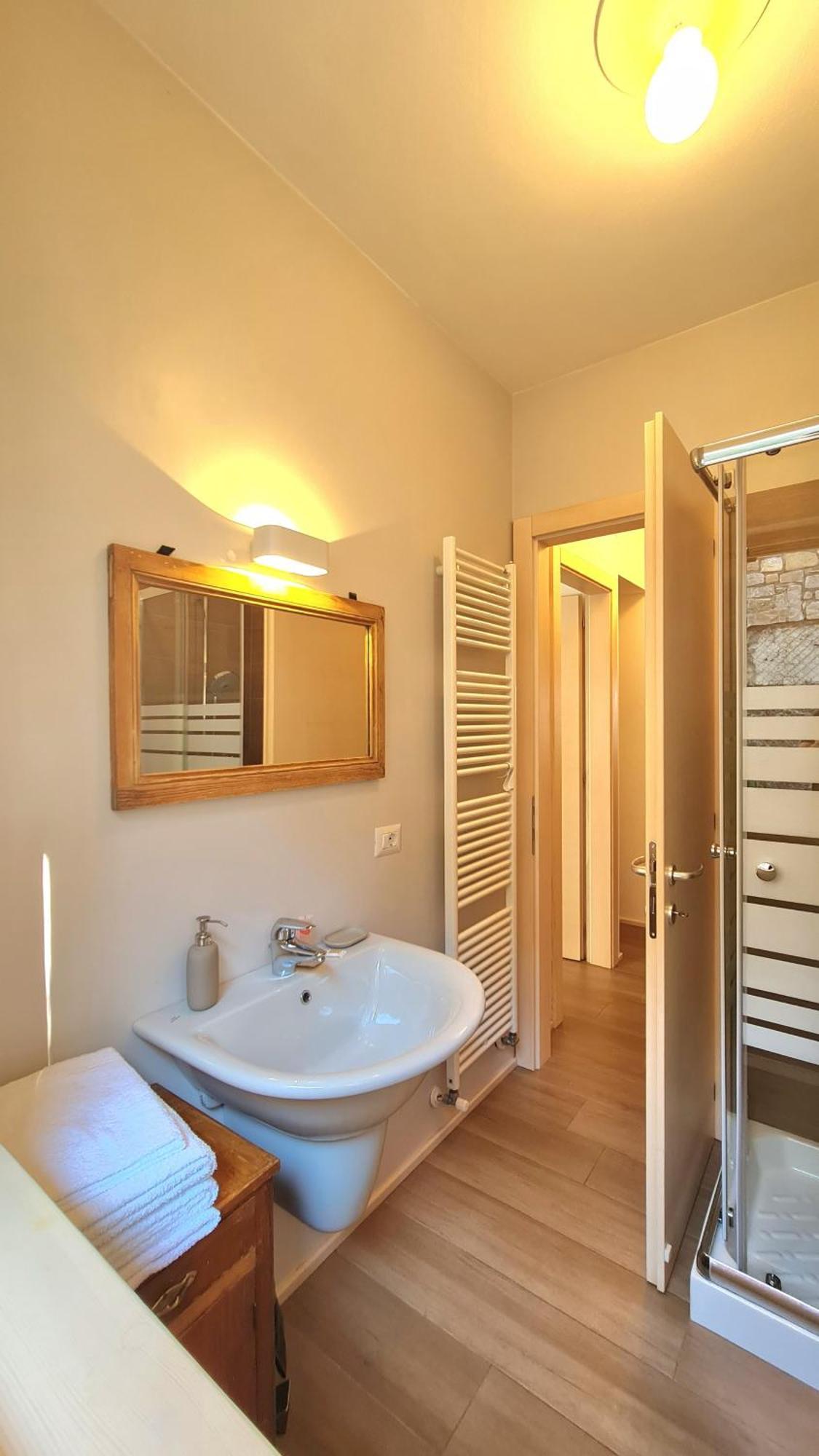 Villetta 56 Blu Yellow And Red Lake View Garden Private Parking By Garda Domus Mea Tremosine Exterior foto